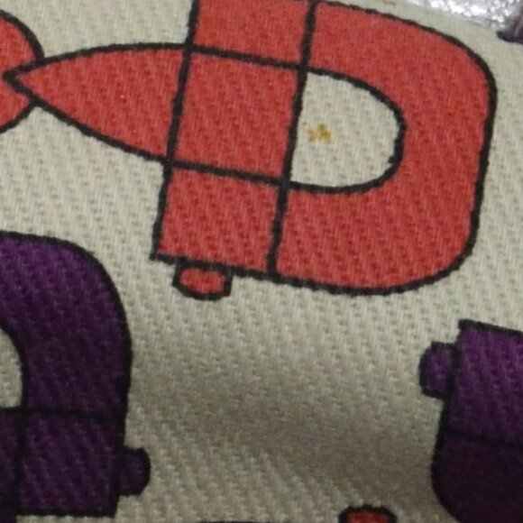 Gucci Small Signature Britt Tassel Shoulder Bag - Silver - Picture 14 of 15